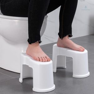 Tabouret physiologique pour faciliter l'accès aux toilettes