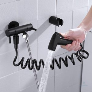 Accessoire WC noir pratique et esthétique