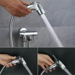 Douchette WC compacte pour un nettoyage efficace